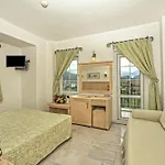 Sinatra Hotel 4*