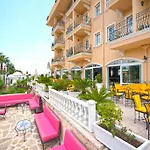 Sinatra Hotel 4*