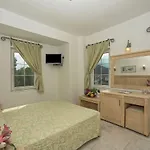 Sinatra Szálloda 4*