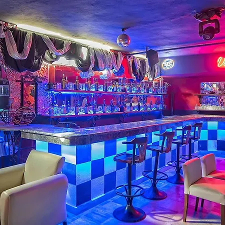 Hotel Sinatra 4*