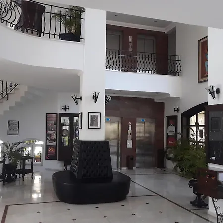 Hotel Sinatra 4*