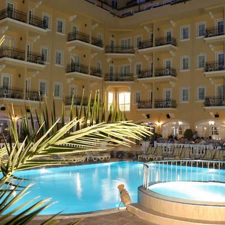 Sinatra Hotel 4*