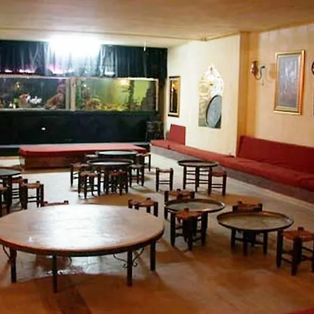 Sinatra Hotel