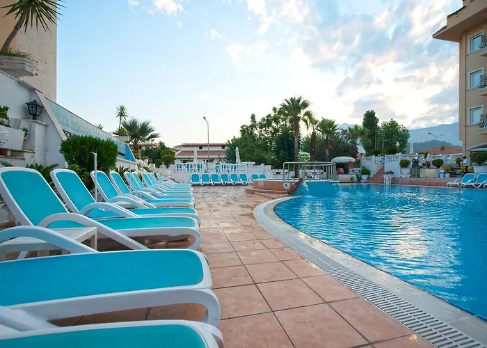 Ξενοδοχείο Sinatra 4*