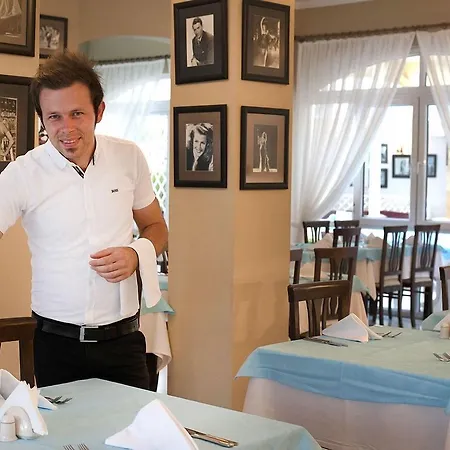 Ξενοδοχείο Sinatra 4*